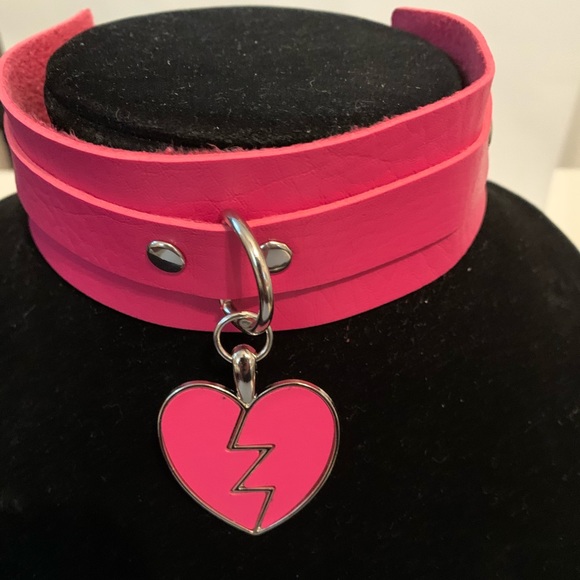 Punk Heart Leather Choker Collar Goth fashion - Picture 4 of 6